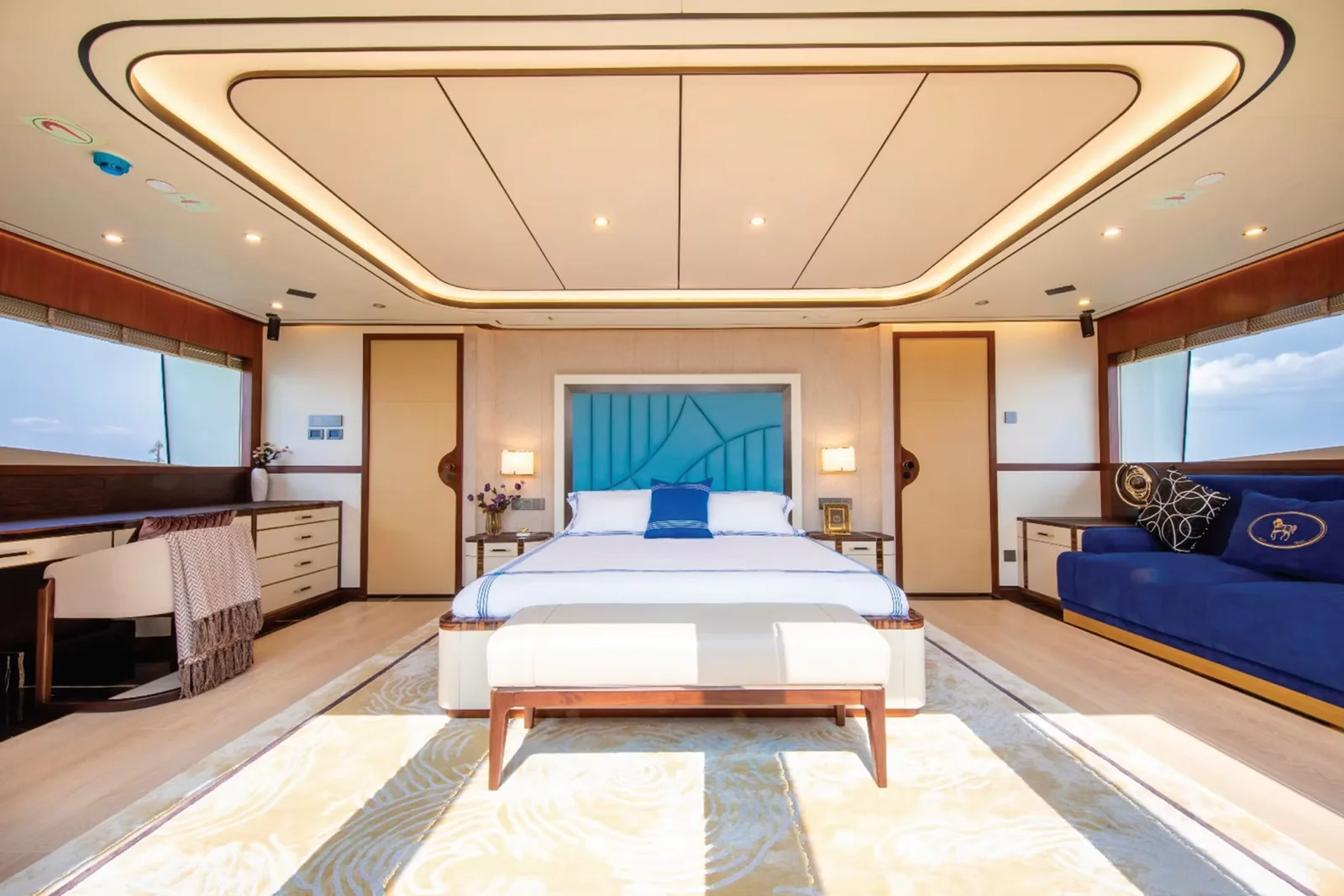JINLONG 46 m starboard exterior
